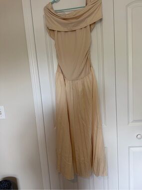 One-Shoulder Cream Evening Dress